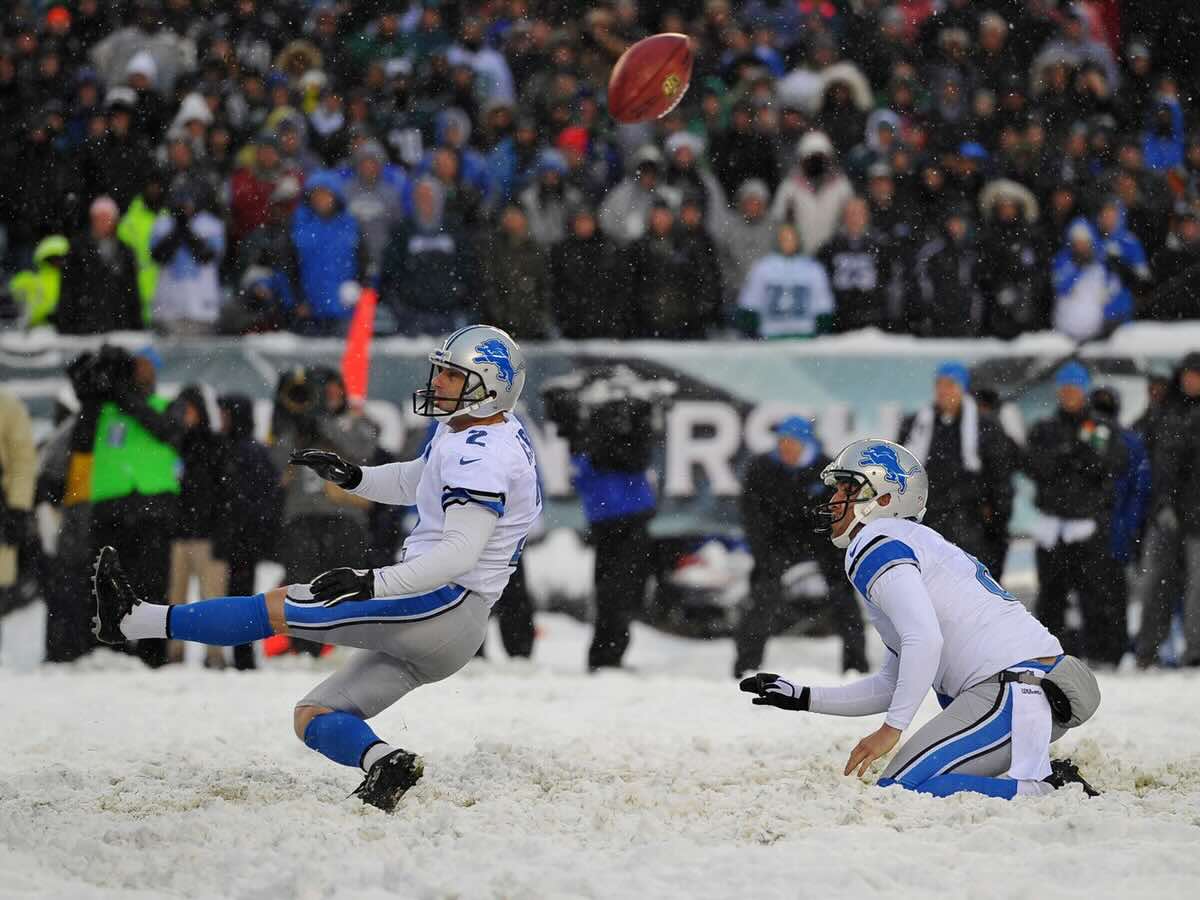 How precipitation impacts athletic performance: the "Snow Bowl" game in Philadelphia, 2013