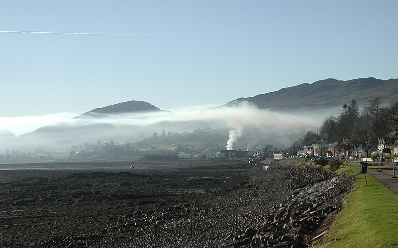 Temperature inversion demonstrated by smoke rising vertically