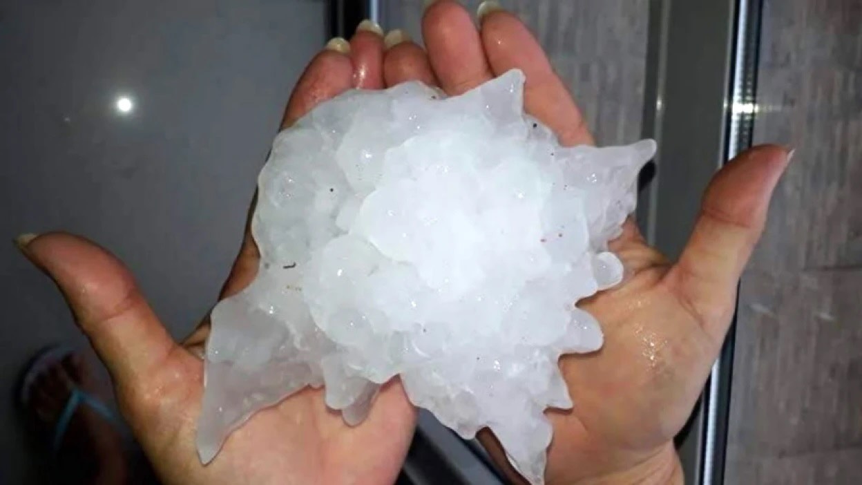 Hailstorm in Argentina 2018: A huge hailstone