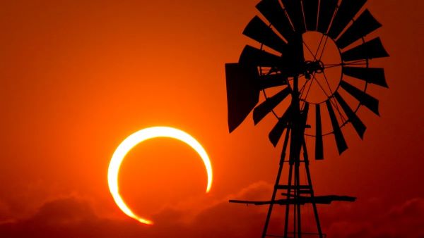 A solar eclipse may temporarily reduce wind speed